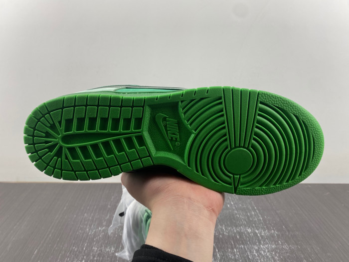 concepts x T*f*ny co. x nike sb dunk low  bv1310-303