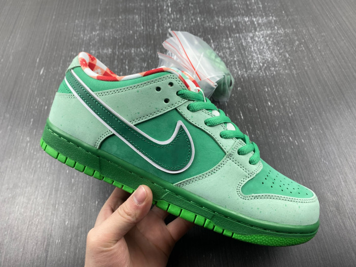 concepts x T*f*ny co. x nike sb dunk low  bv1310-303