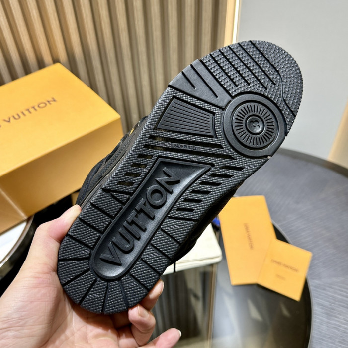 LV SNEAKER LOW FOR-LV240