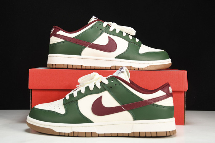 Nike SB Dunk Low "Gorge Green"  FB7160-161