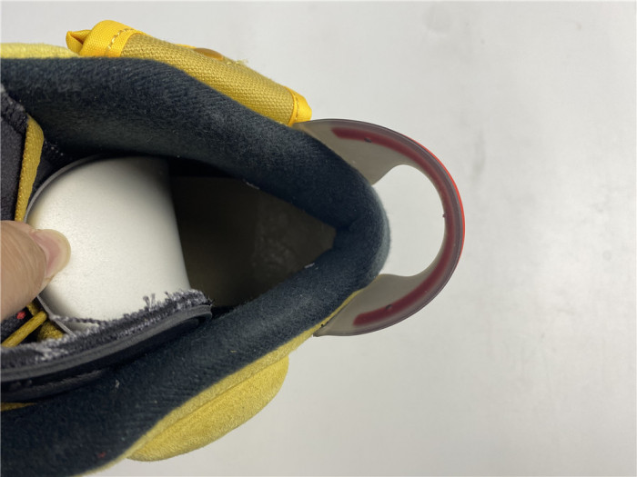 AIR JORDAN 6 YELLOW X TRAVIS SCOTT CN1084-300