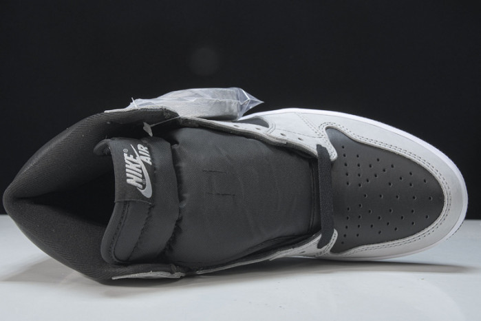 Air Jordan 1 Retro High Black White Light Smoke Grey 555088-035