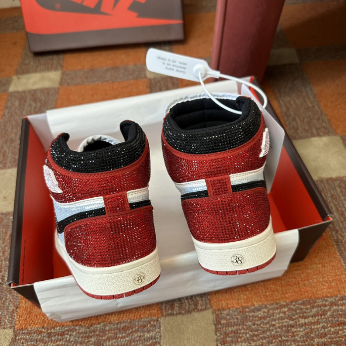 AIR JORDAN 1 RETRO  AJ-08