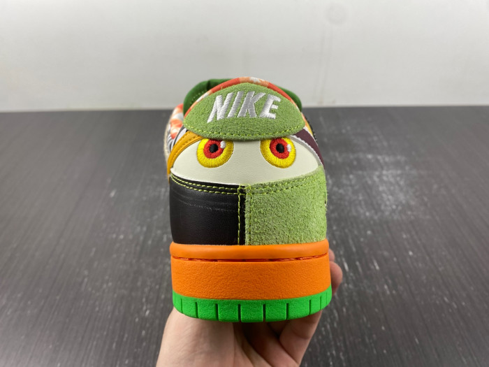 Nike Dunk Low WHAT THE PAUL  DM0807-600