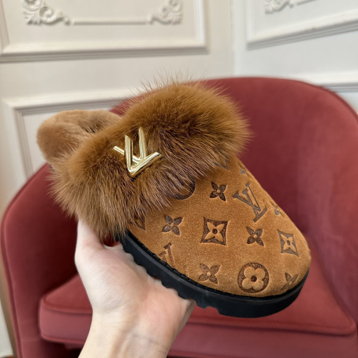 LV SLIPPERS