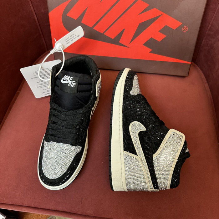 AIR JORDAN 1 RETRO  AJ-23