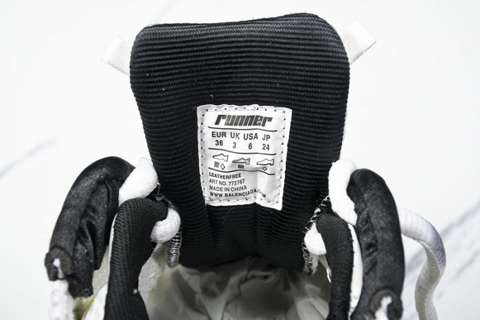 BLCG RUNNER  W3RMU9074