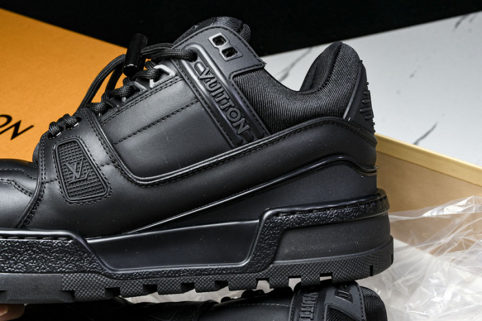 LV SNEAKER LOW FOR-LV220