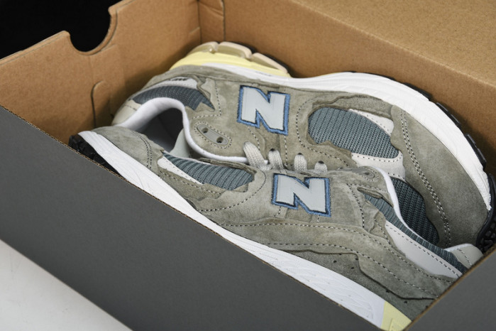 New Balance yeeshoes M2002RDD