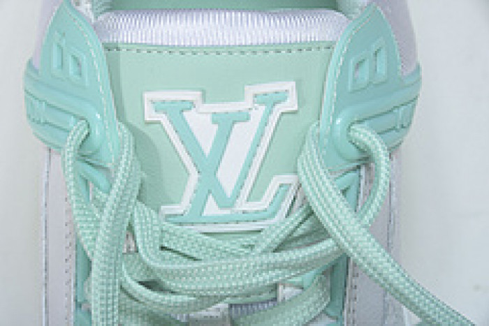 LV SNEAKER LOW YEE-008