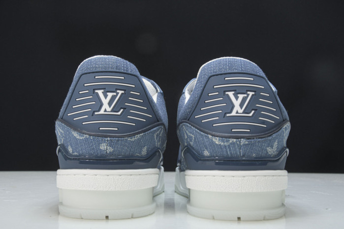 LV SNEAKER LOW YEE-010