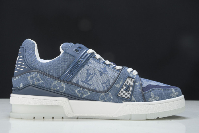 LV SNEAKER LOW YEE-010