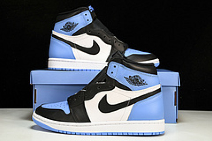 Air Jordan 1 High OG“University Blue” DZ5485-400