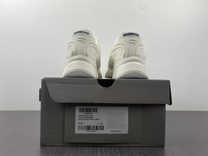 BLCG   PHANTOM  YEESHOES042101