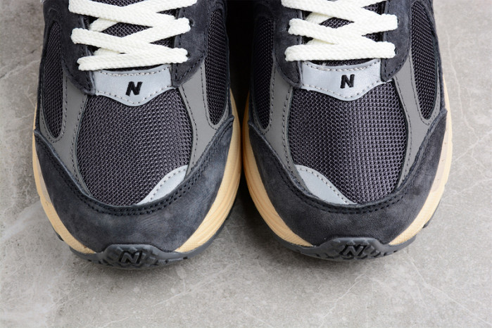 New* Balance WL2002 M2002RHO