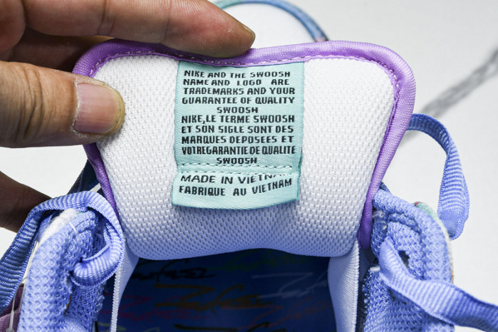 Nike Dunk Low x Futura Laboratories HF6061-400