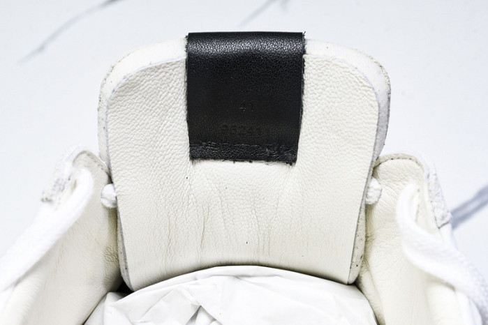 L*0ewe Ballet Runner  LW-FOR02