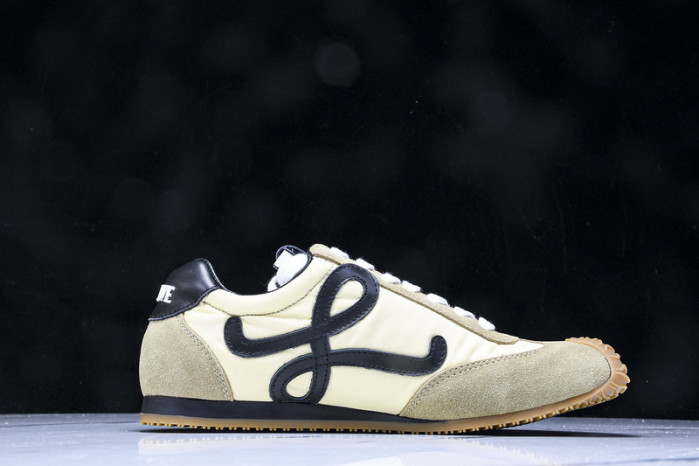 L*0ewe Ballet Runner  LW-FOR11