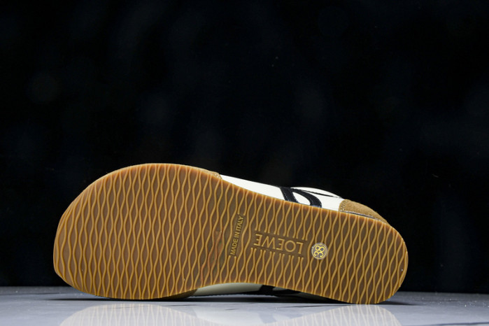 L*0ewe Ballet Runner  LW-FOR15