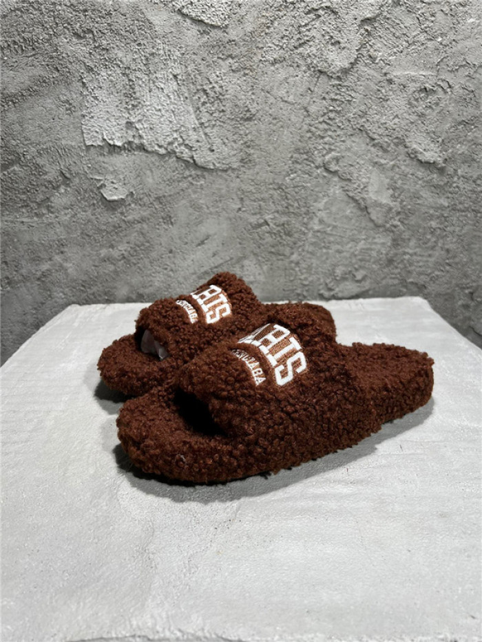 BLCG SLIPPERS