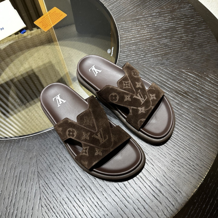 LV SLIPPERS
