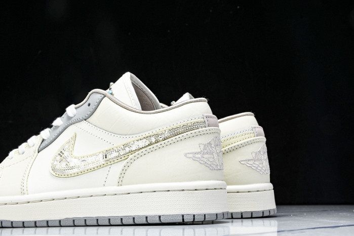 Air Jordan 1 Low  IH7323-100