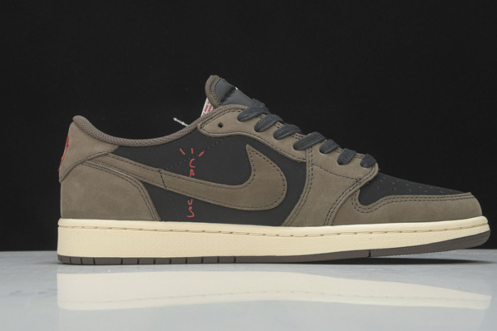 Travis Scott x Air Jordan 1 Low CQ4277-001