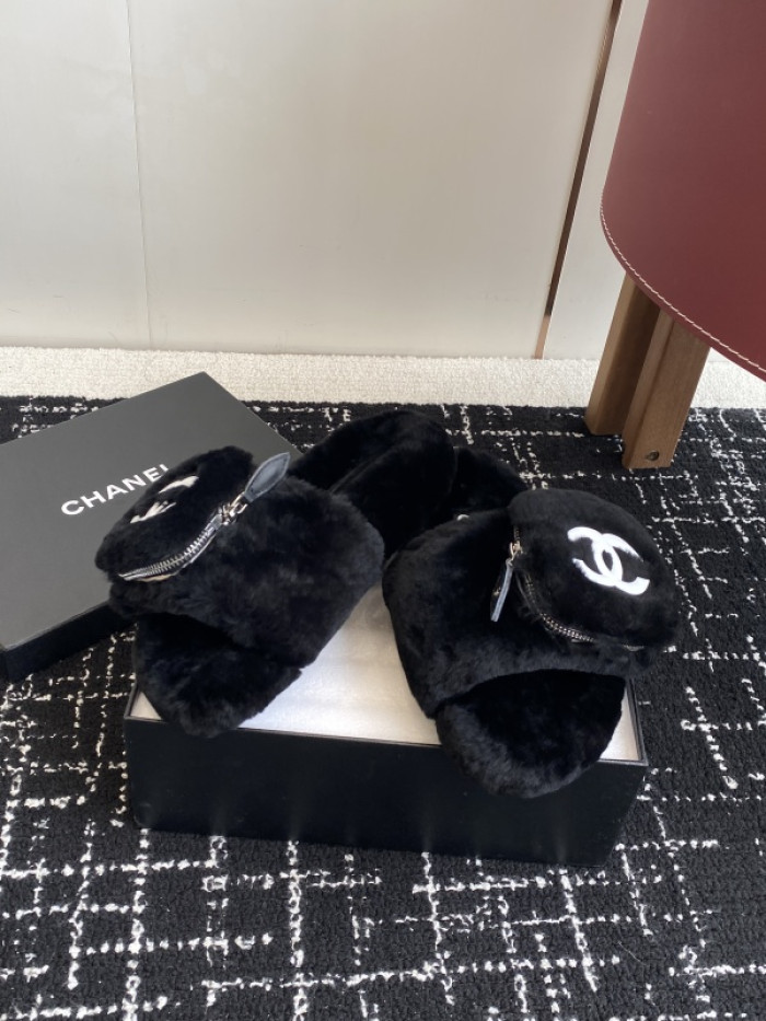 CH*NEL SLIPPERS