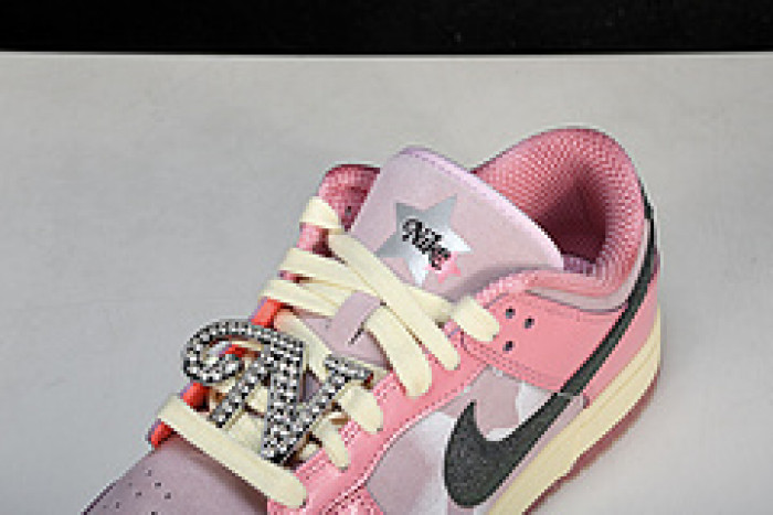 Nike  Dunk Low LX“Hot Punch and Pink Foam”  FN8927-621