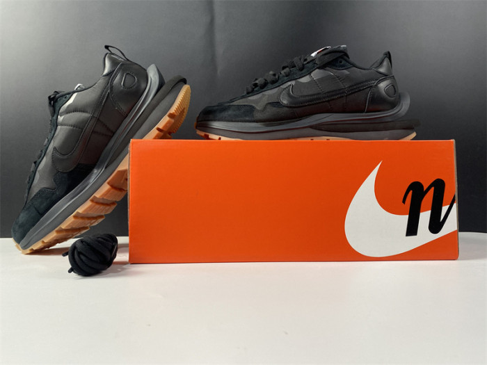 Nike Vaporwaffle Sacai Black Gum DD1875-001