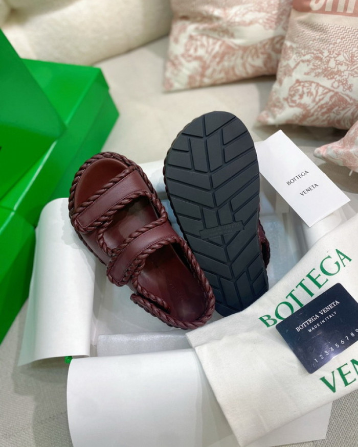 b0ttega Ven*ta  slides