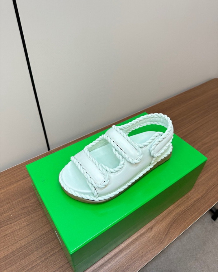 b0ttega Ven*ta  slides