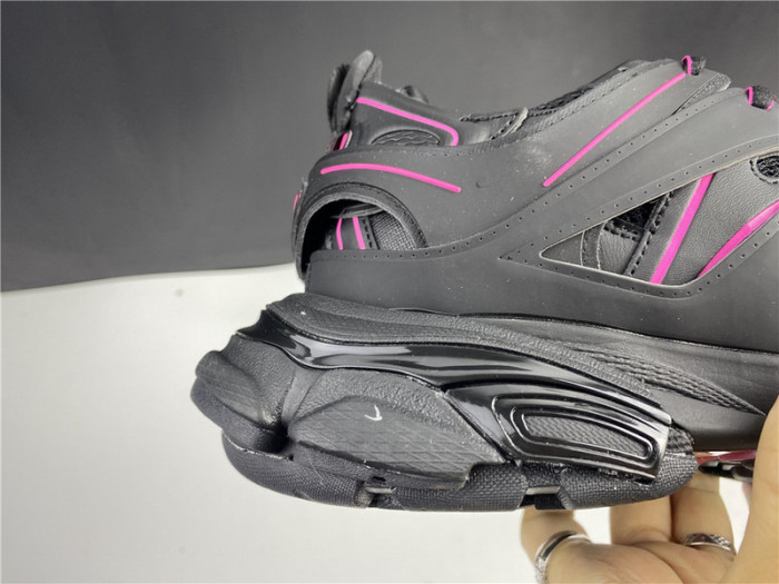 BLCG Track Trainer  black and pink 542023 W2LA1 2046